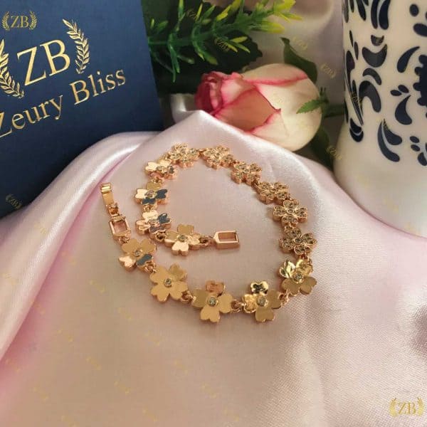 Peony Gold Polished Bracelet